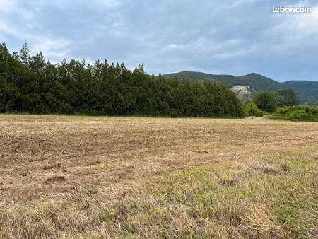 terrain 342 m² cruas