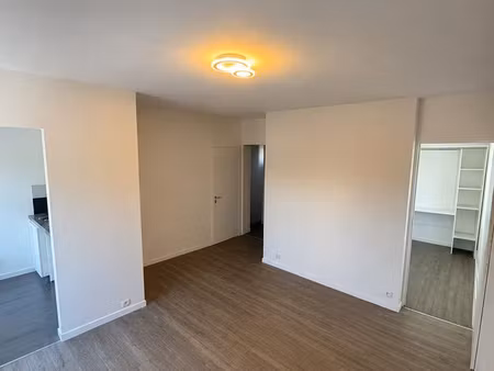 t2 meublé 30 m² – montaigne angers – tram / espace anjou / gare ter – 650 hc