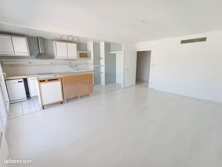 appartement 3 pièces de 73m²  lumineux  dans résidence calme