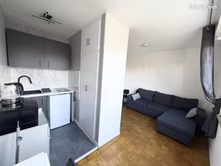 studio meublé et rénové – quartier esplanade