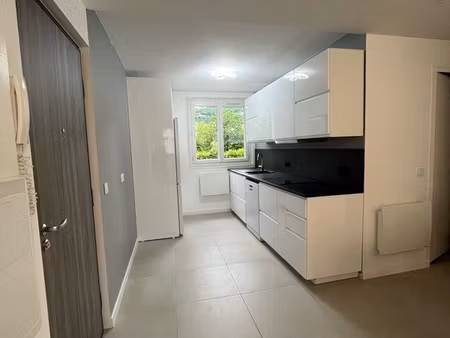 f3 rénové fauconniere