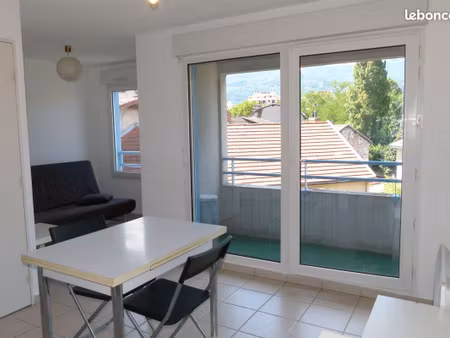 location studio calme vue montagn  particulier  tout équipe