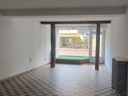 local commercial 60 m²