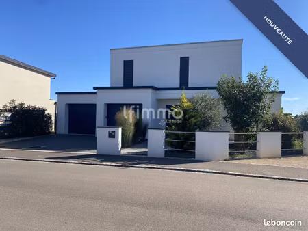 maison 6 pièces 153 m²