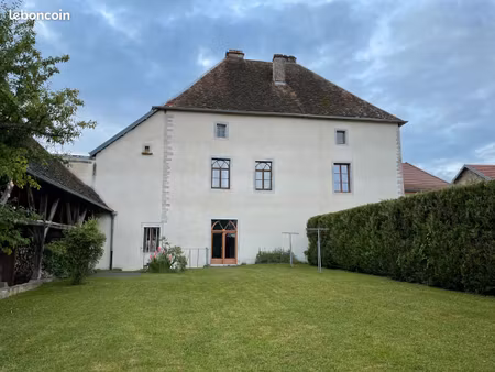 maison pierres 240 m2 jardin