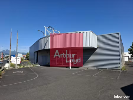 local commercial 330 m²