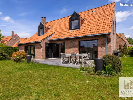 propriété 7 pièces 208 m²