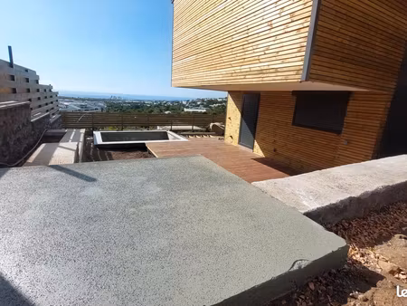villa neuve de 140m² avec piscine et vue mer (moulin joli  la possession)