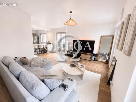 appartement 3 pièces 80 m²