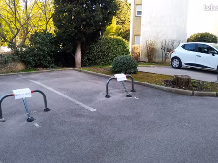 places de parking résidence sécurisée