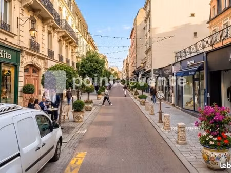 local commercial 200 m²