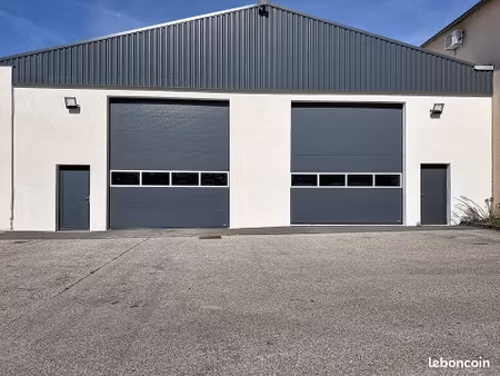 local 700 m² bourgoin-jallieu