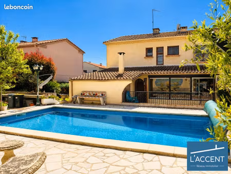 maison 6 pièces 164 m²