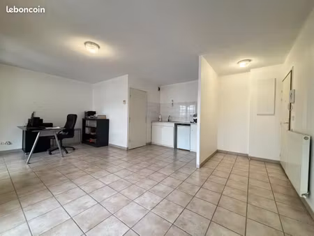 studio 1 pièce 29 m²
