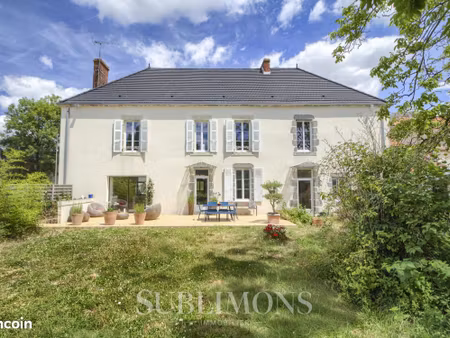maison 8 pièces 237 m²