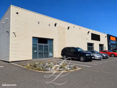 local commercial 666 m² le mans