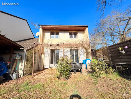 maison 6 pièces 110 m²