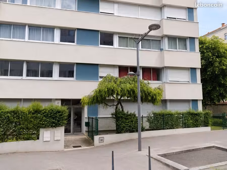 bureaux 240 m²