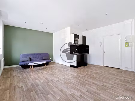 studio 1 pièce 29 m²