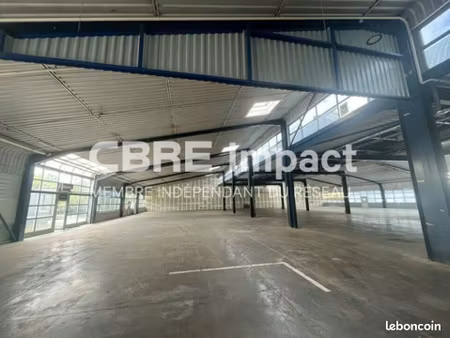 local d'activite 1868 m² reims