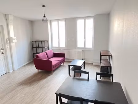 riom - t2 meublé 53m2
