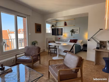 appt de 37 m² — dernier étage lumineux  rénové — quai du wault