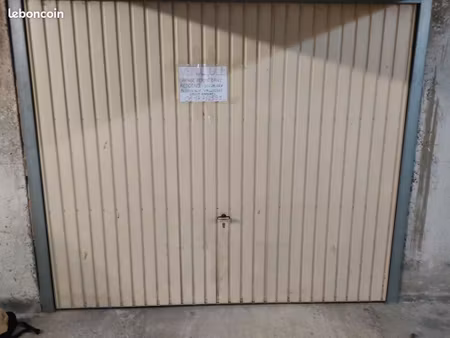 vend garage fermé