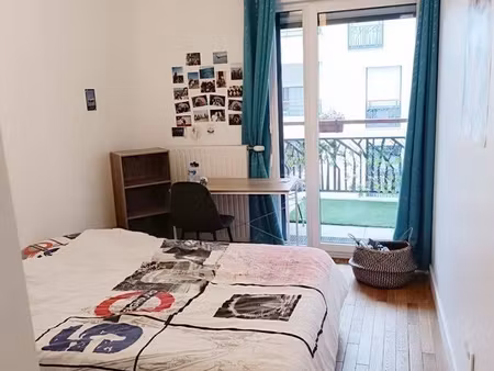 chambre 4 pièces 82 m²