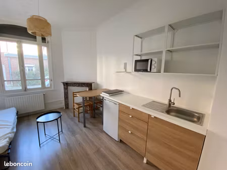 studio 1 pièce 14 m²