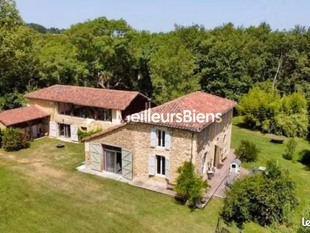 maison 6 pièces 195 m²