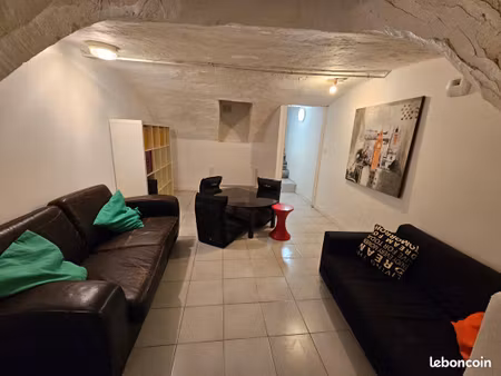 f3 vieux lille avec cour privative