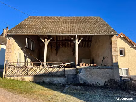 ancien lavoir à rénover