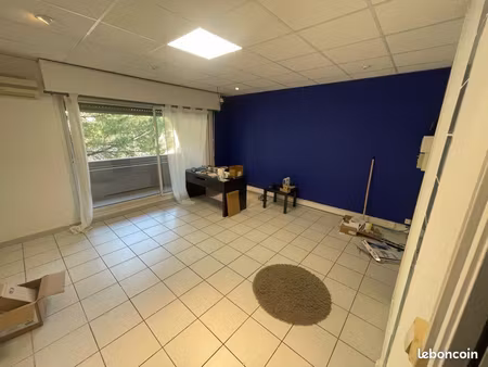local commercial 25m2