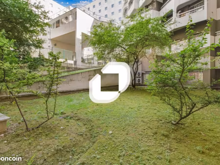 local d'activité 367 m²