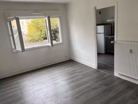 a louer appartement lumineux  au calme
