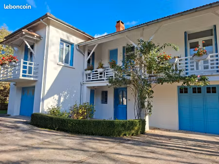 maison - 6 pièces - 185m² - avec grand terrain