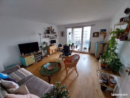 location 2 pièces faubourg de l'arche courbevoie