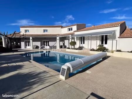 villa 8 pièces 238 m²