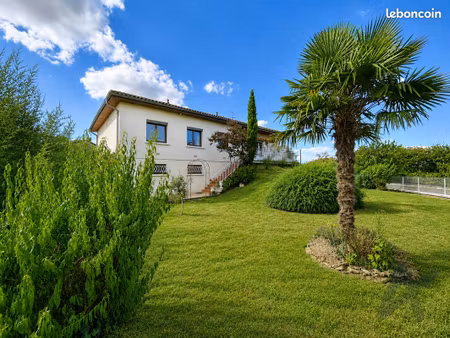 villa 6 pièces 148 m²