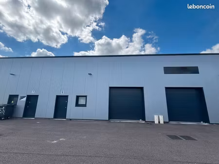 local d'activité 144 m²
