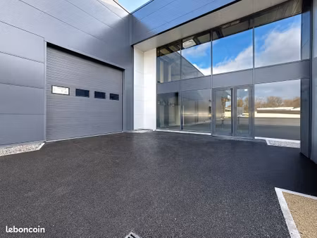 bureaux 180 m² bourgoin-jallieu