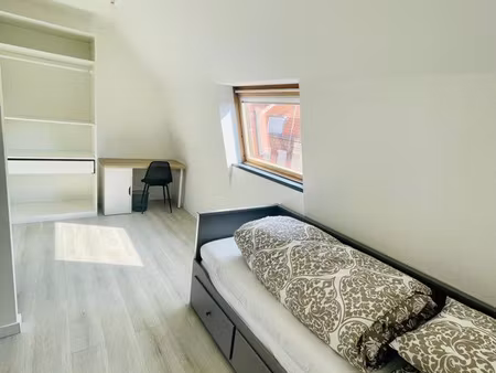 magnifique studette 14 m2 croix
