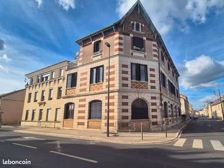 immeuble 876 m² montlucon