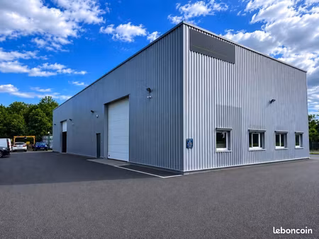 à louer - local d'activité 631 m² - zone d'activité malauzat
