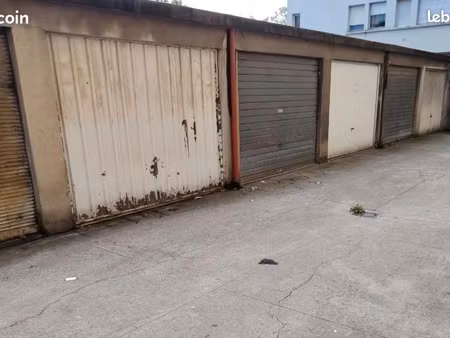 garage fermé à vendre- av. léon blum