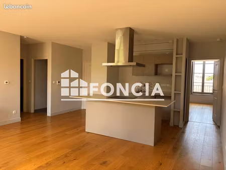 appartement 3 pièces 65 m²