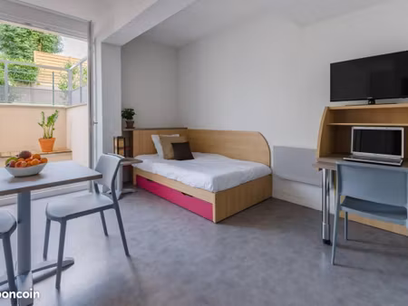 studio 1 pièce 26 m²