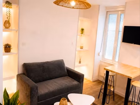 studio 17m2 entièrement rénové - vendu clé en main