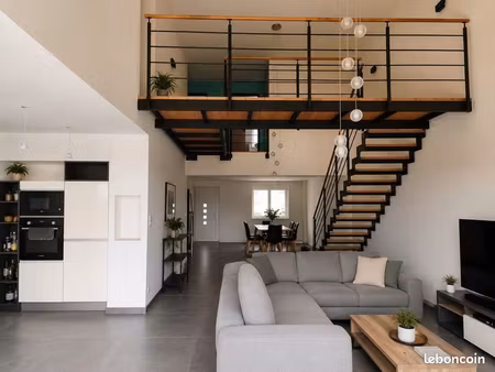 maison 5 pièces 160 m²