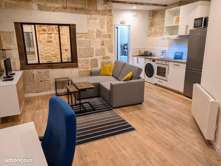 t1 bis meublé 35 m² rénové – centre historique montpellier